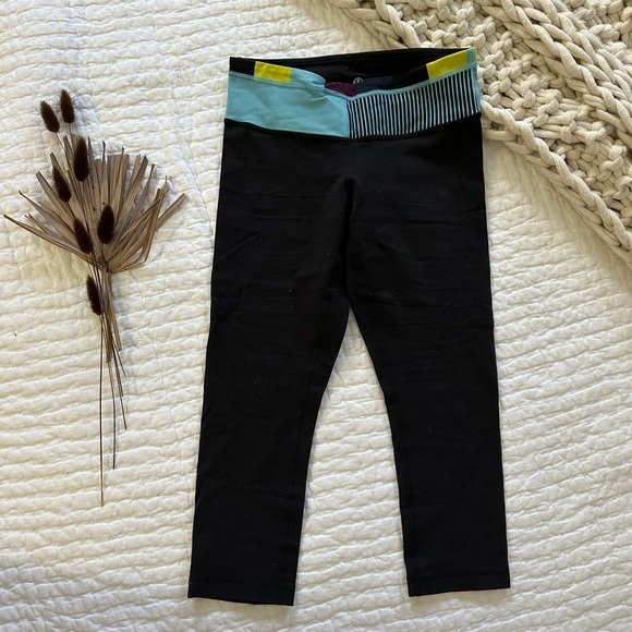 Lululemon Kids Black Capri Athletic Leggings Sz M - Picture 1 of 9
